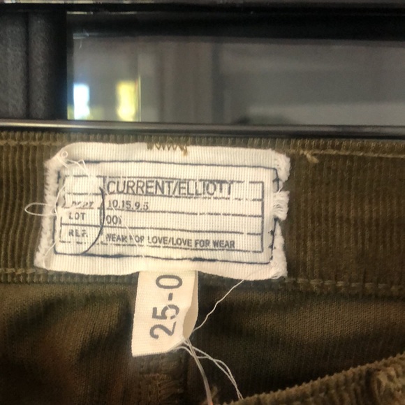 NWT Current Ellliott corduroy kick jean. - Picture 3 of 4